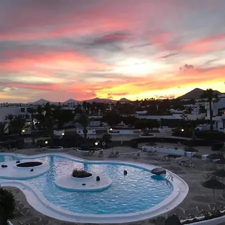 Little Gem Apartment, Molinos شقة