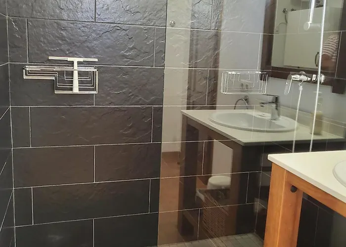 Little Gem Apartment, Molinos Apartment